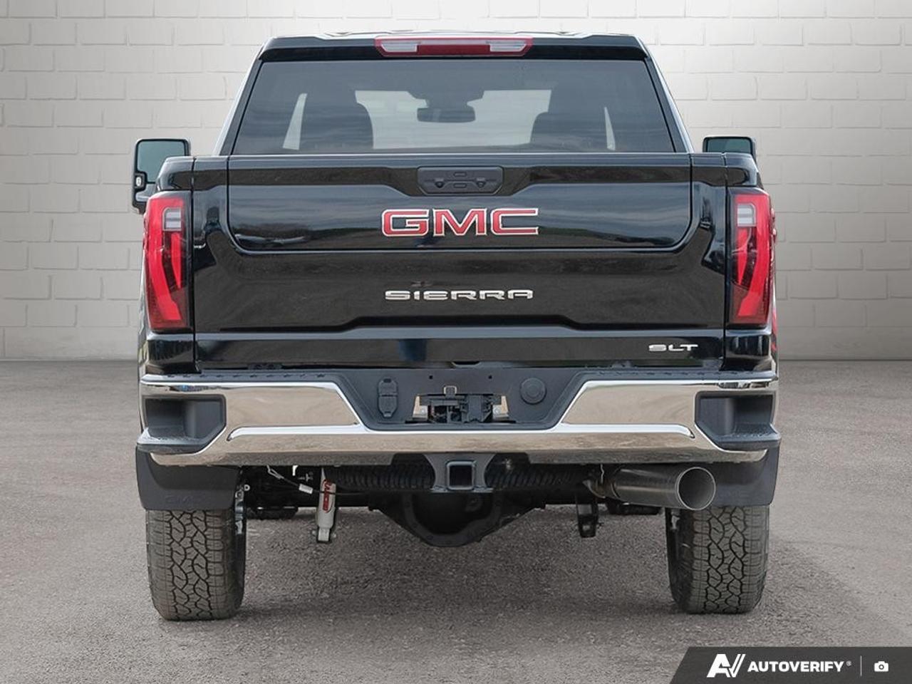 2026 GMC SIERRA 2500HD Crew Cab Standard Box 4-Wheel Drive SLT Photo