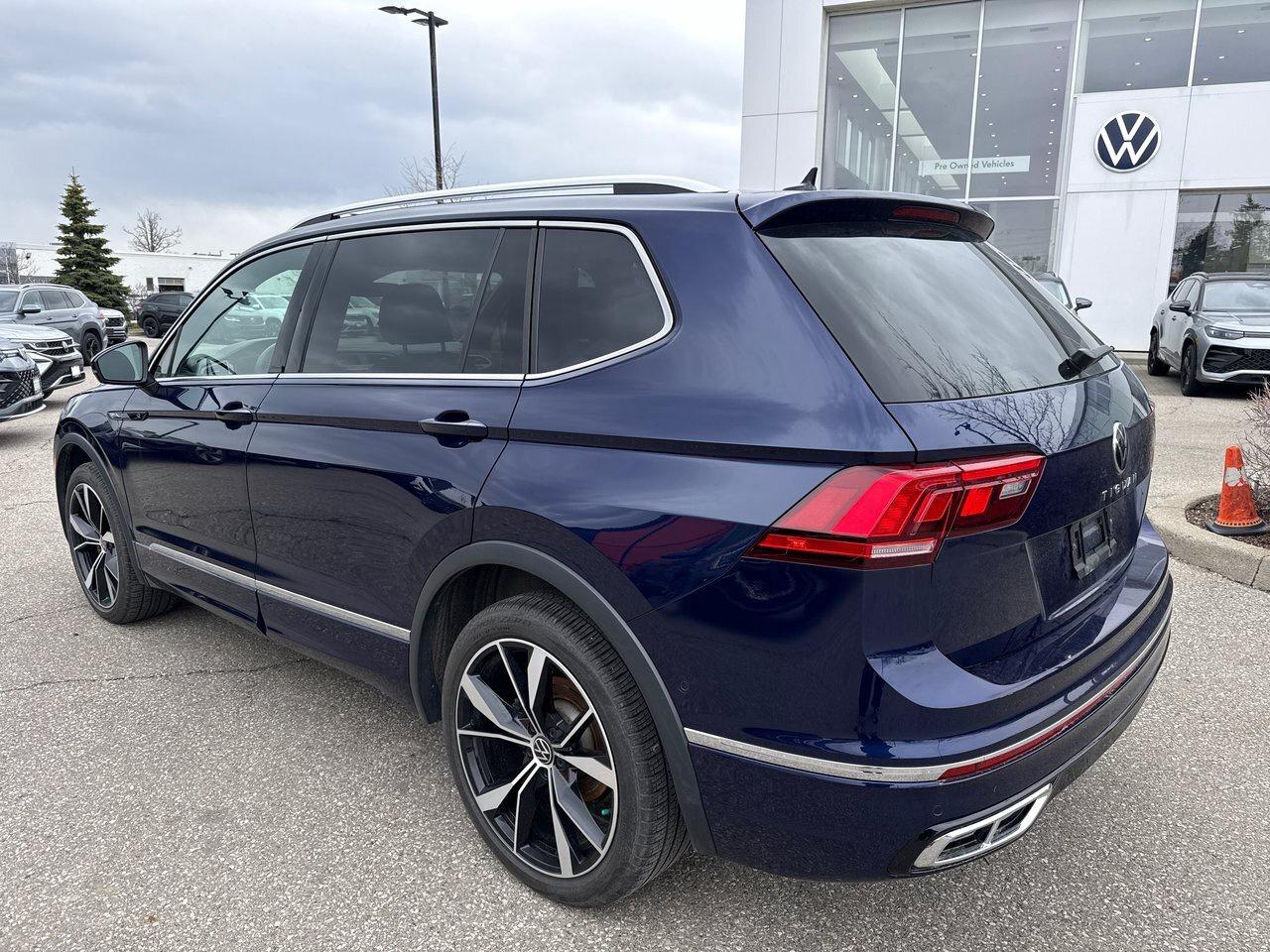 2024 Volkswagen Tiguan Highline R-Line 2.0T 8sp at w/Tip 4M Leather  Allo Photo