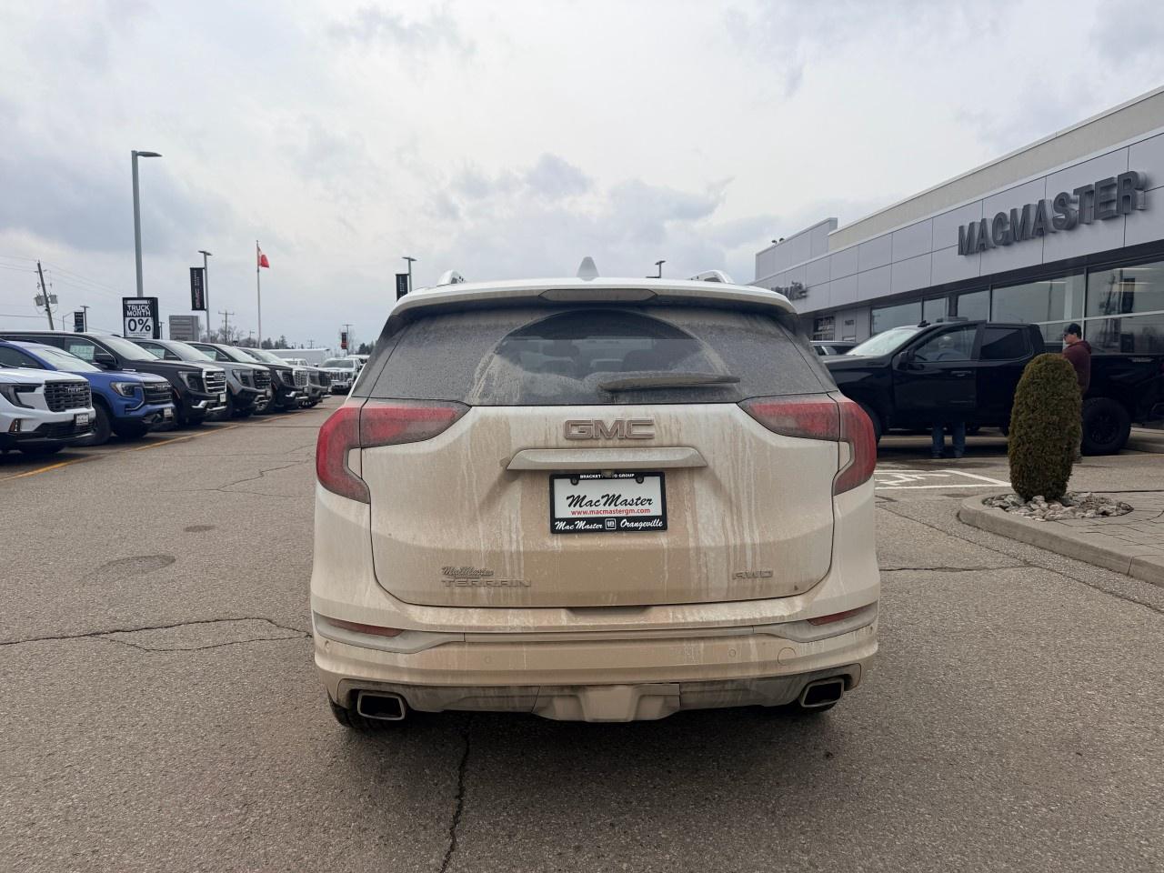 2019 GMC Terrain AWD Denali Photo3