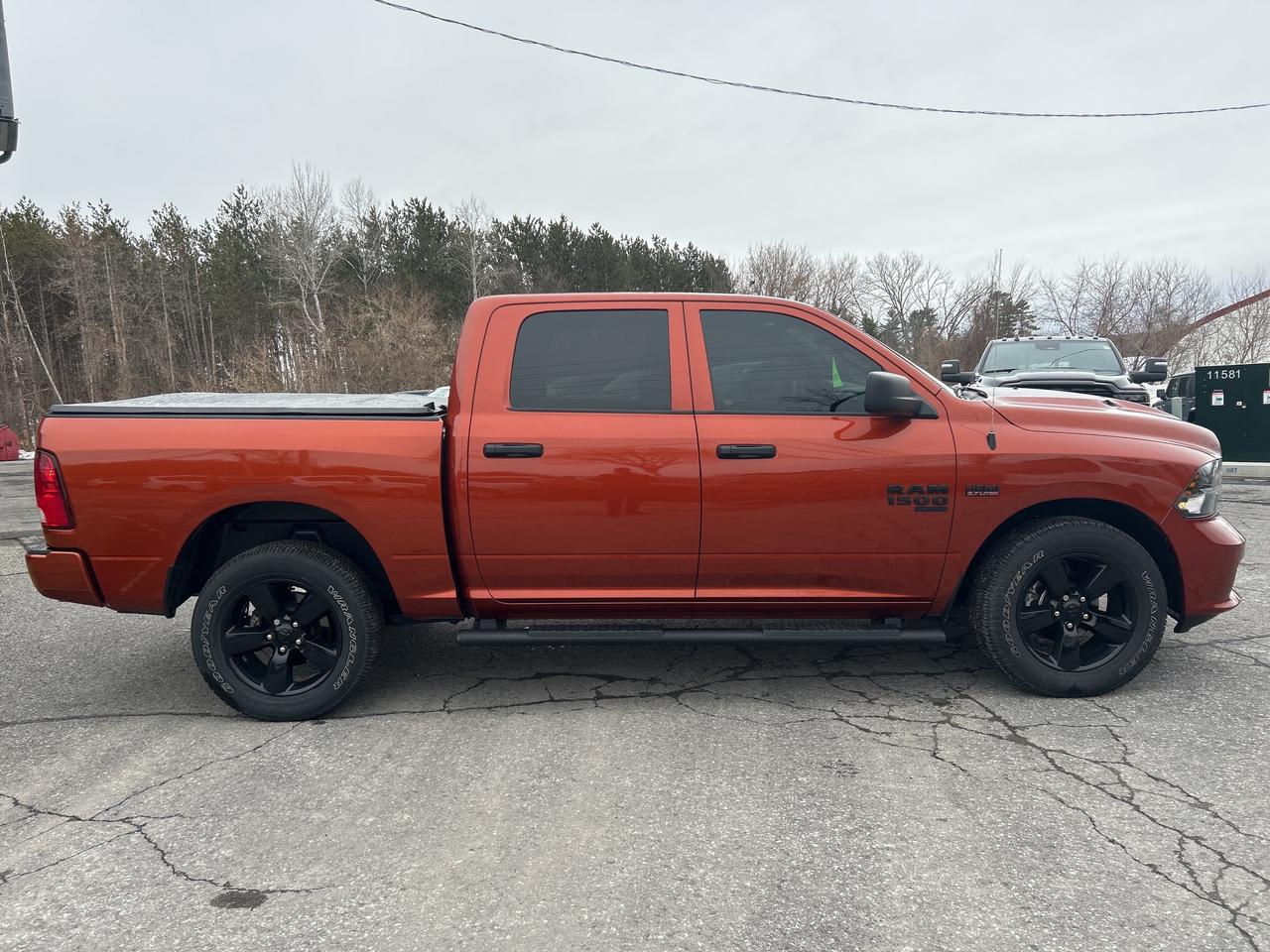 2023 RAM 1500 Classic EXPRESS Photo