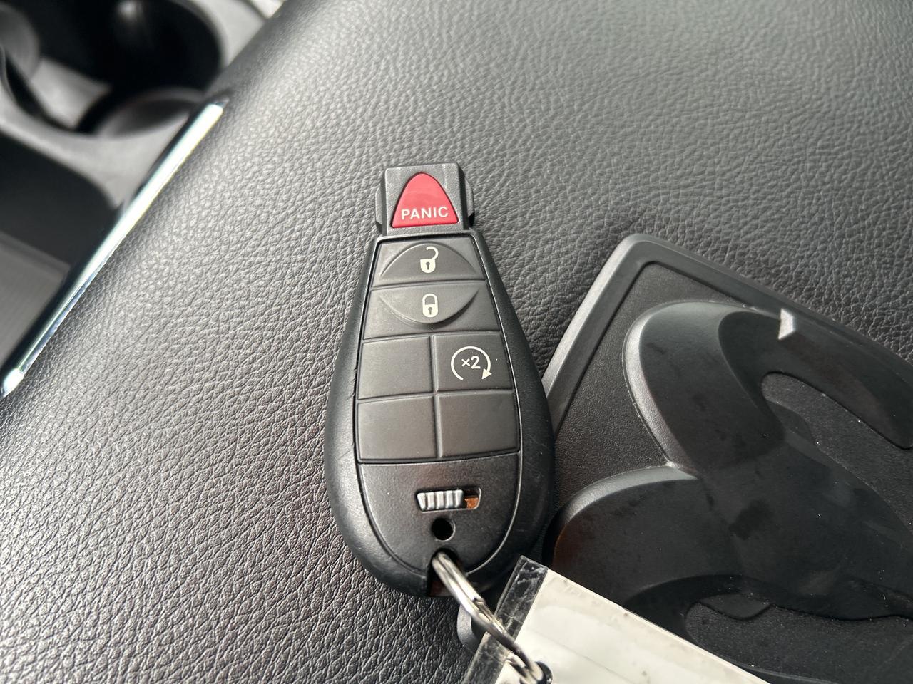 2023 RAM 1500 Classic EXPRESS Photo