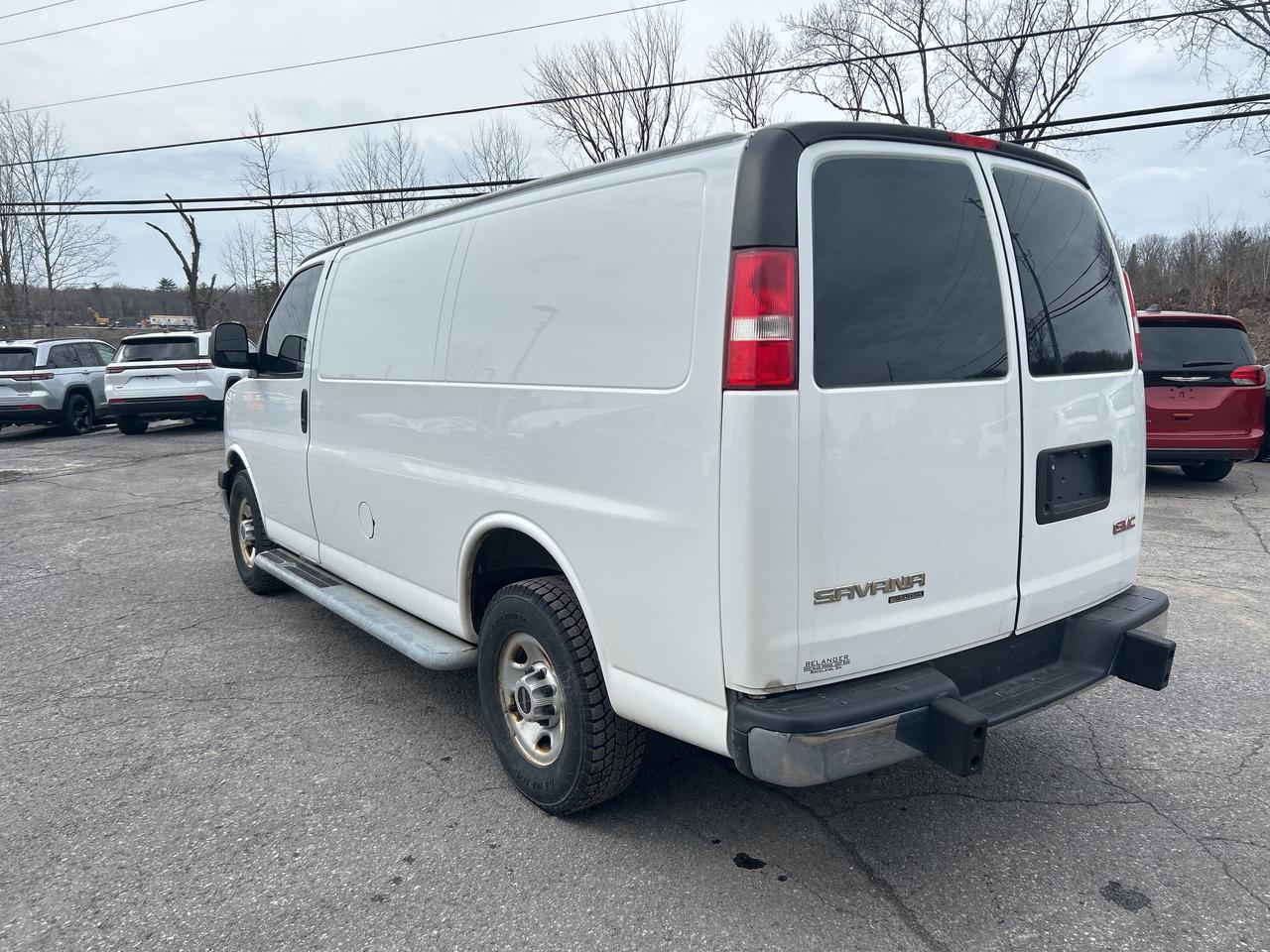 2016 GMC Savana Cargo Van 2500 Photo