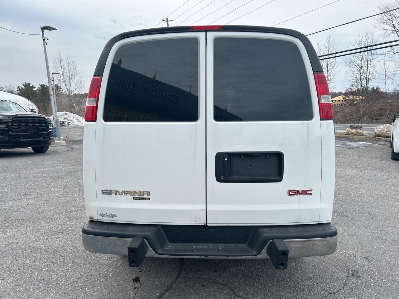 2016 GMC Savana Cargo Van 2500 Photo