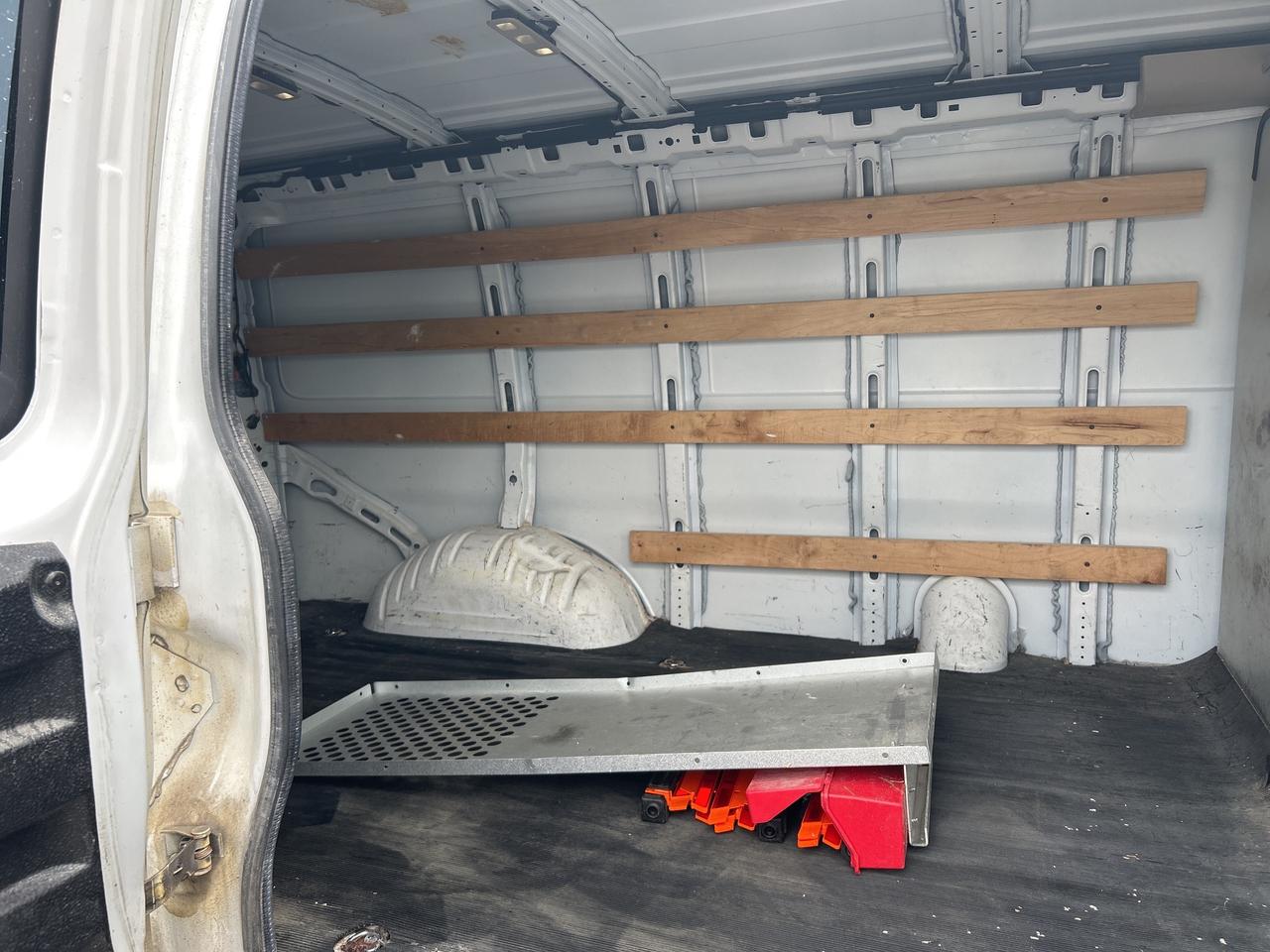 2016 GMC Savana Cargo Van 2500 Photo