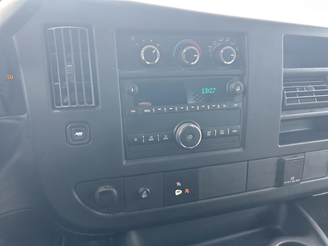 2016 GMC Savana Cargo Van 2500 Photo