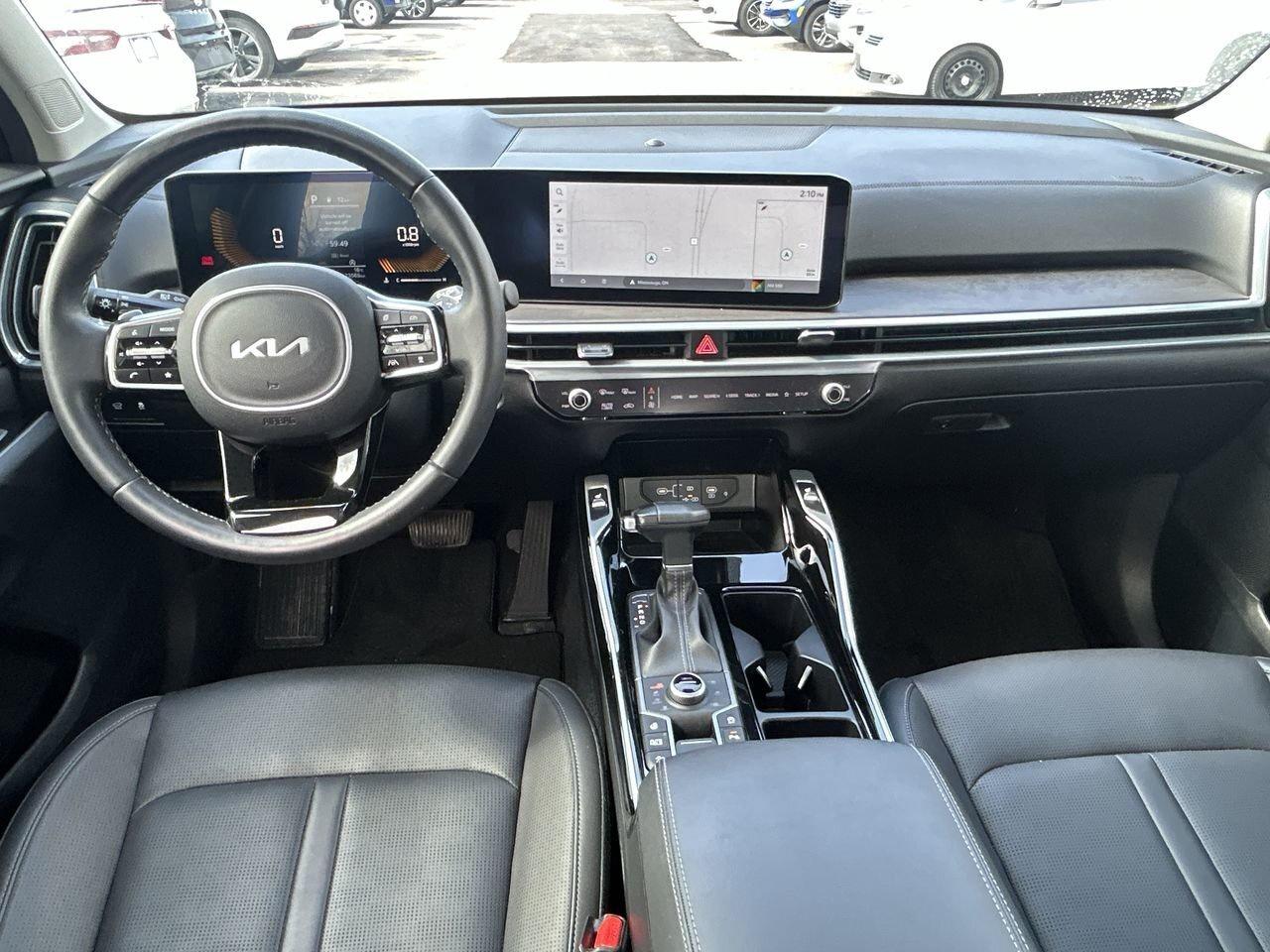 2025 Kia Sorento X-Line AWD 6 Lthr seats   Captain Chairs   Moonroo Photo