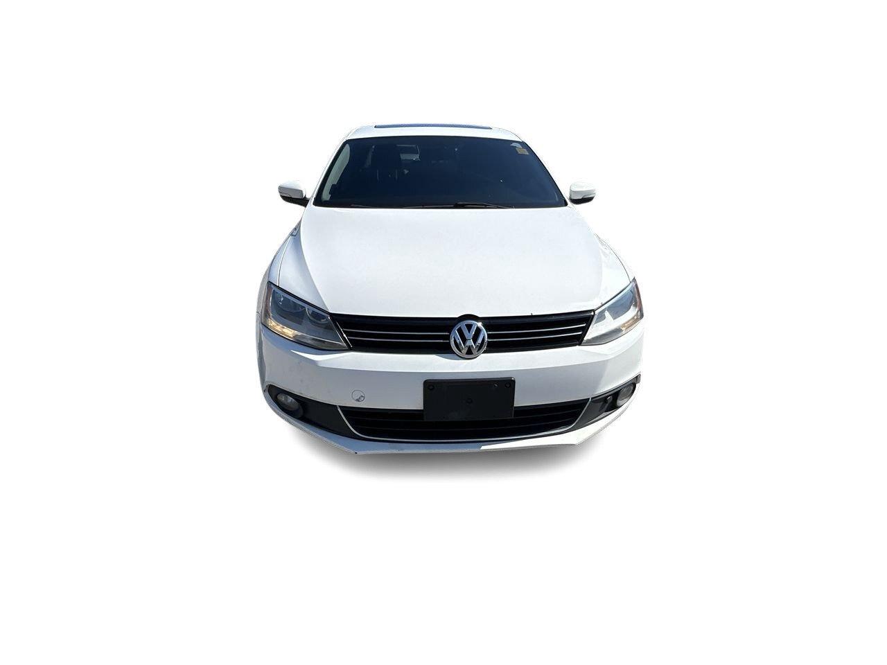 2014 Volkswagen Jetta Highline Sunroof   Leather Int   Nav   2 Tire Sets Photo