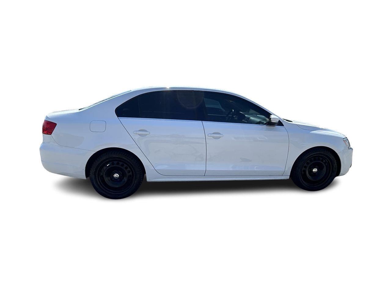 2014 Volkswagen Jetta Highline Sunroof   Leather Int   Nav   2 Tire Sets Photo