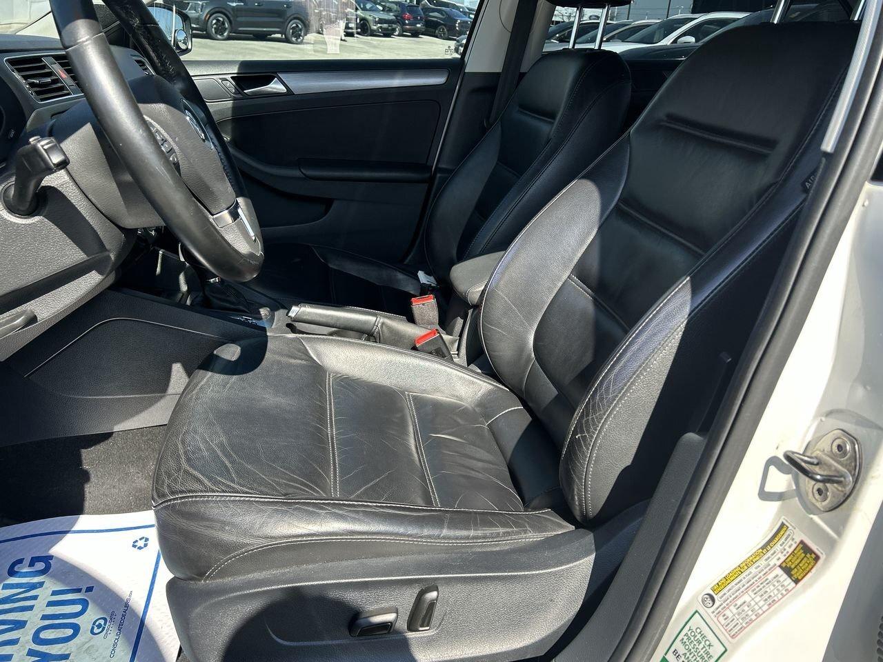 2014 Volkswagen Jetta Highline Sunroof   Leather Int   Nav   2 Tire Sets Photo