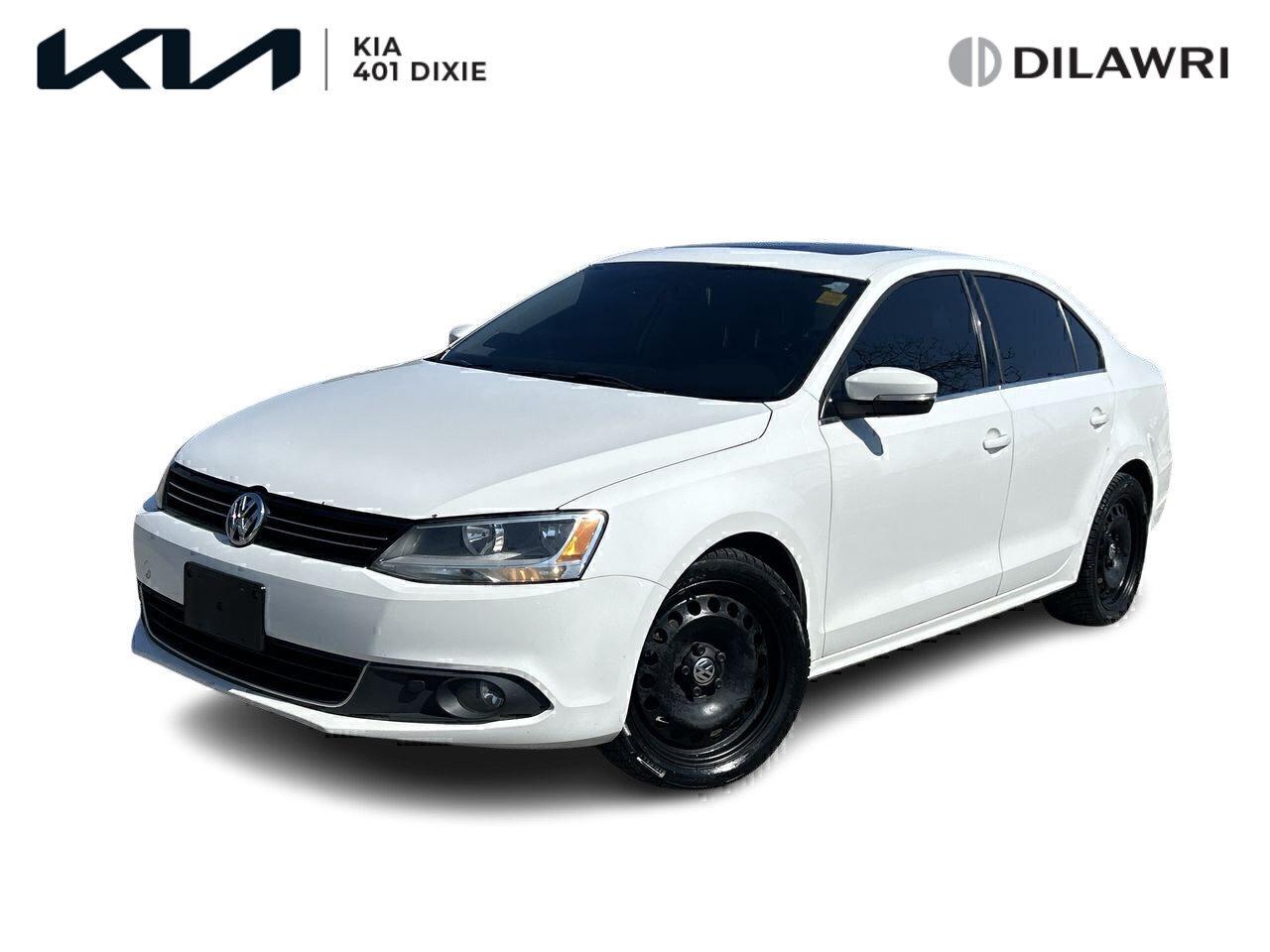 2014 Volkswagen Jetta Highline Sunroof   Leather Int   Nav   2 Tire Sets Photo0