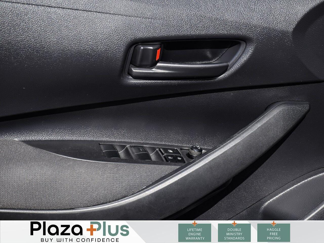 2024 Toyota Corolla Hybrid LE Photo