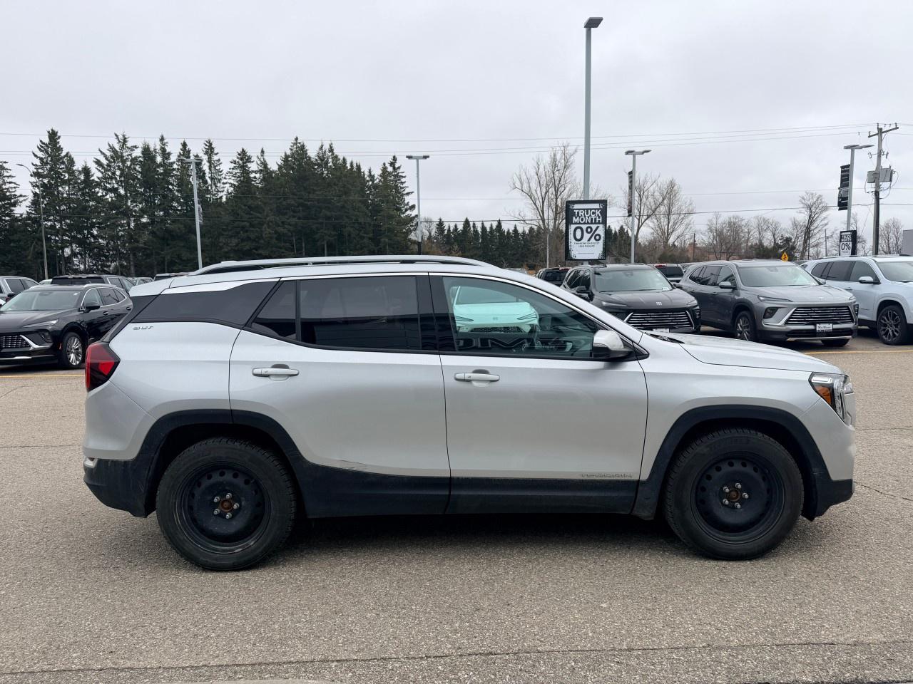 2022 GMC Terrain AWD SLT Photo