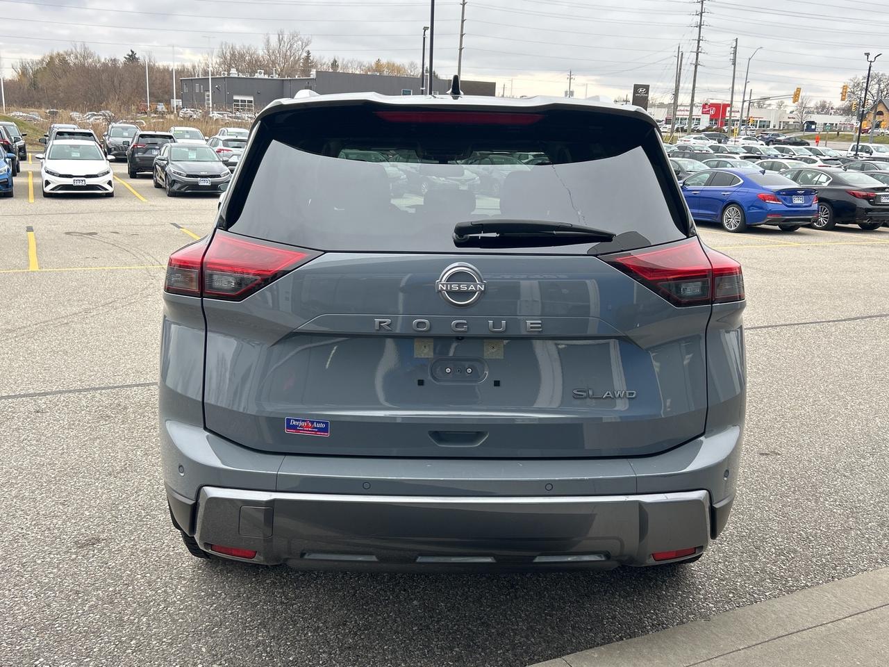 2024 Nissan Rogue SL Photo