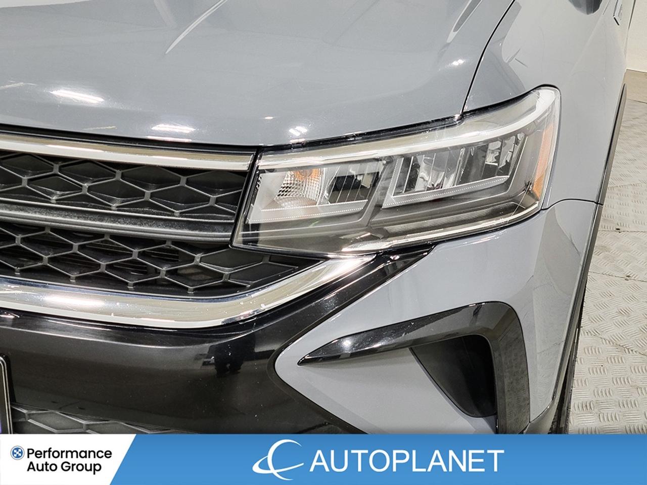 2024 Volkswagen Taos Comfortline, Apple CarPlay, Pano Roof Photo