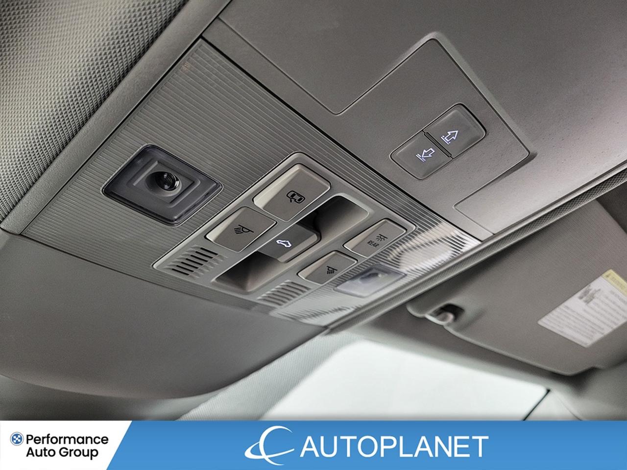 2024 Volkswagen Taos Comfortline, Apple CarPlay, Pano Roof Photo