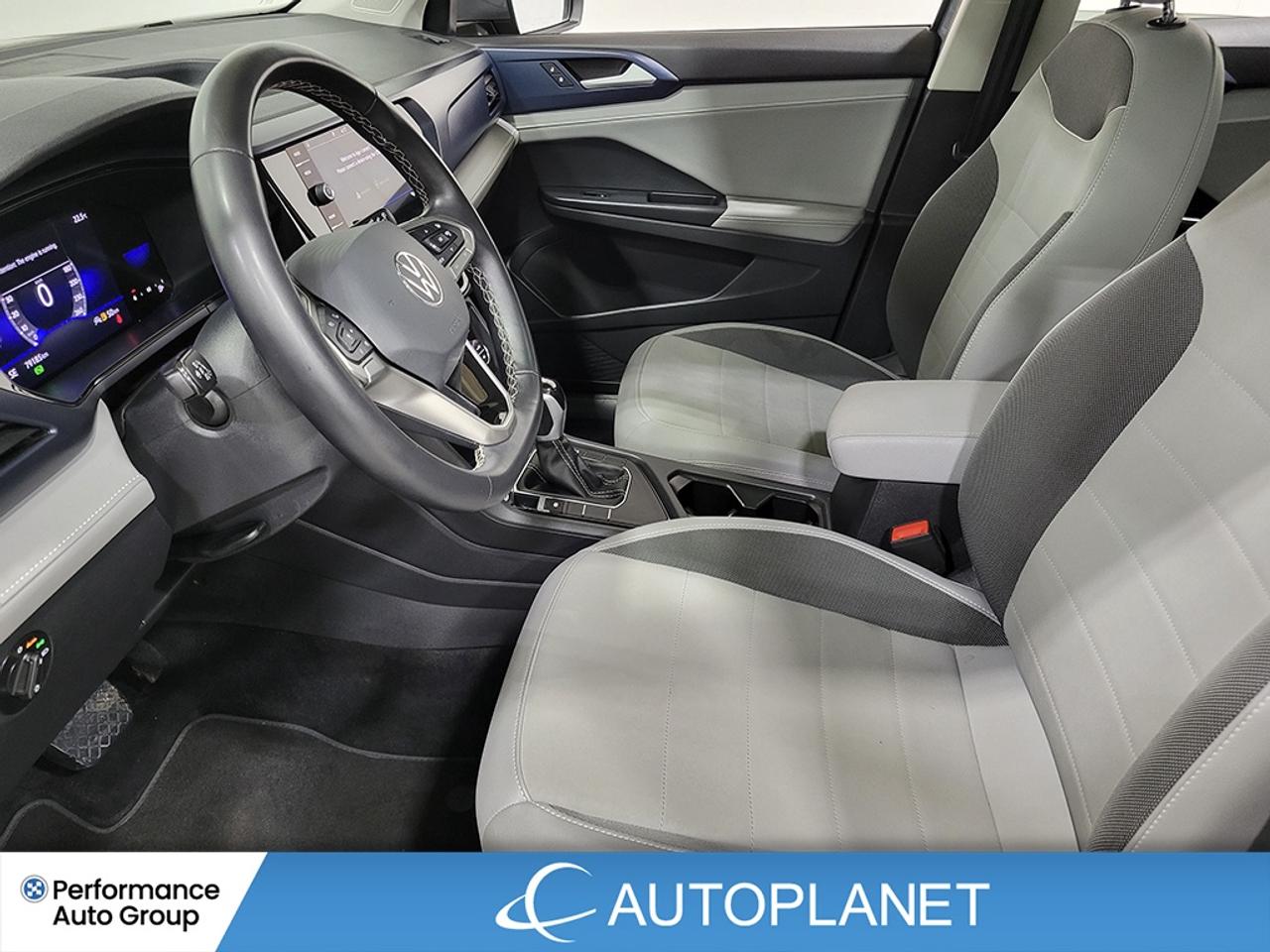 2024 Volkswagen Taos Comfortline, Apple CarPlay, Pano Roof Photo