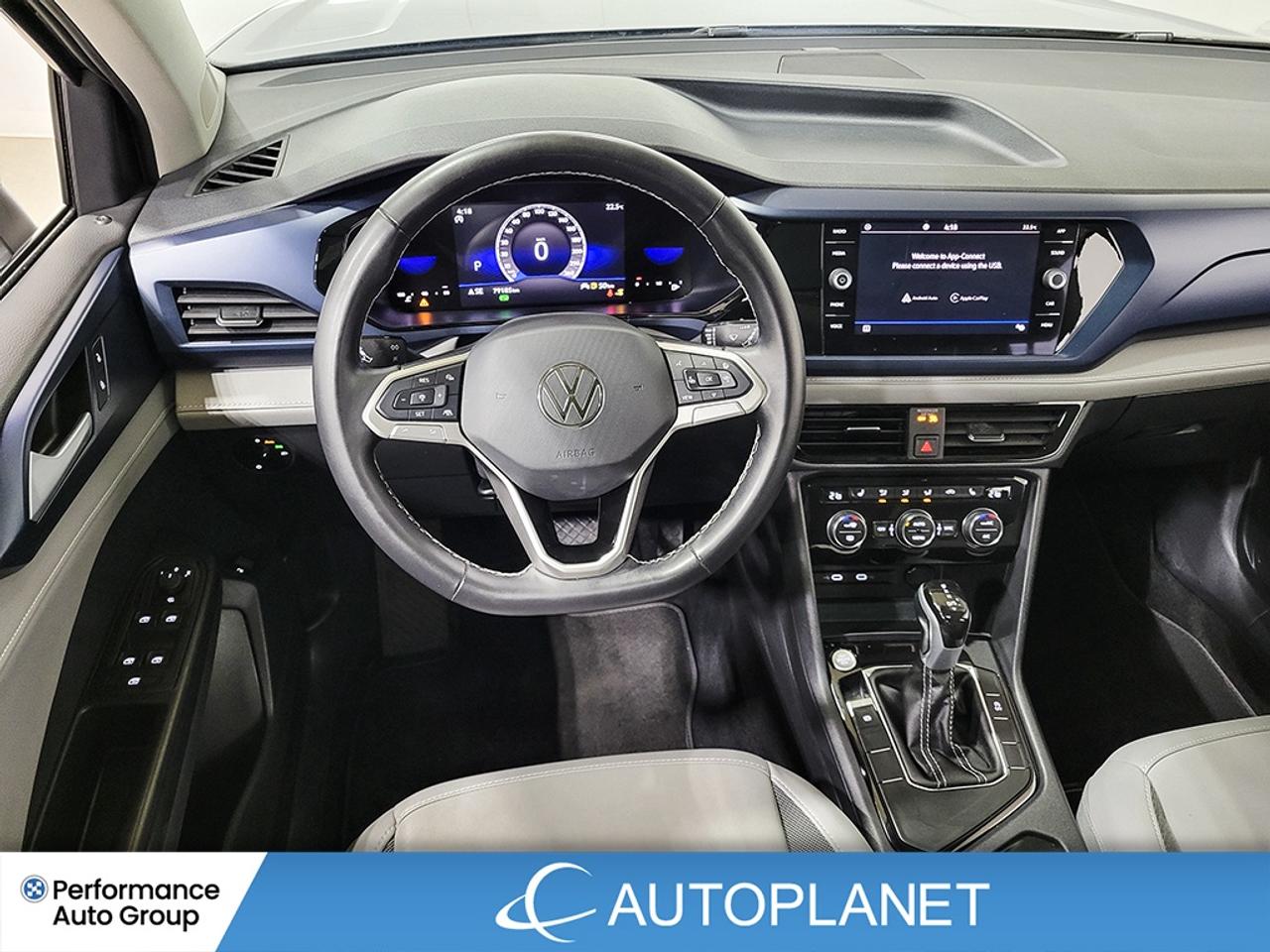 2024 Volkswagen Taos Comfortline, Apple CarPlay, Pano Roof Photo
