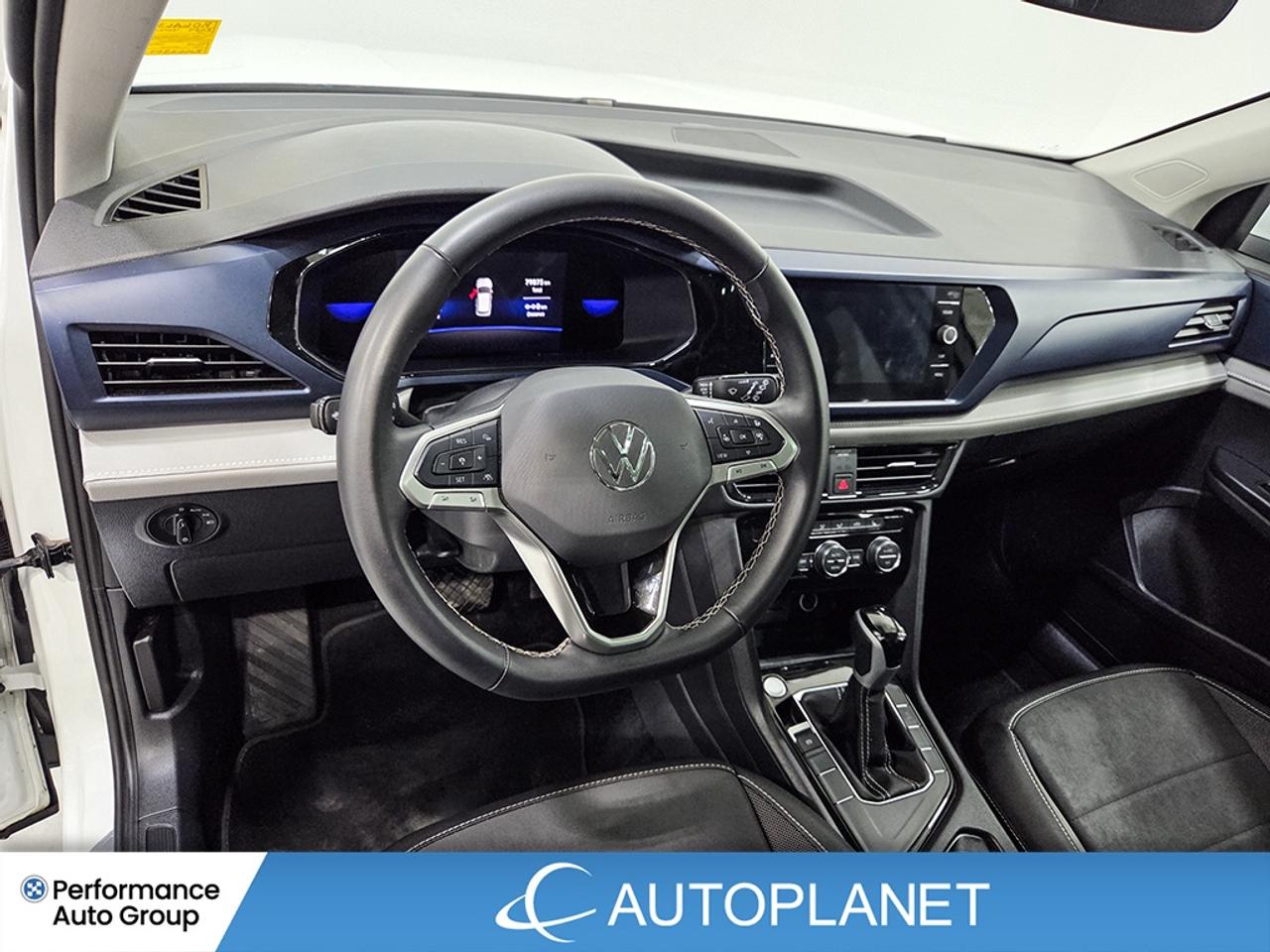 2024 Volkswagen Taos Comfortline, Back Up Cam, Pano Roof, Apple CarPlay Photo