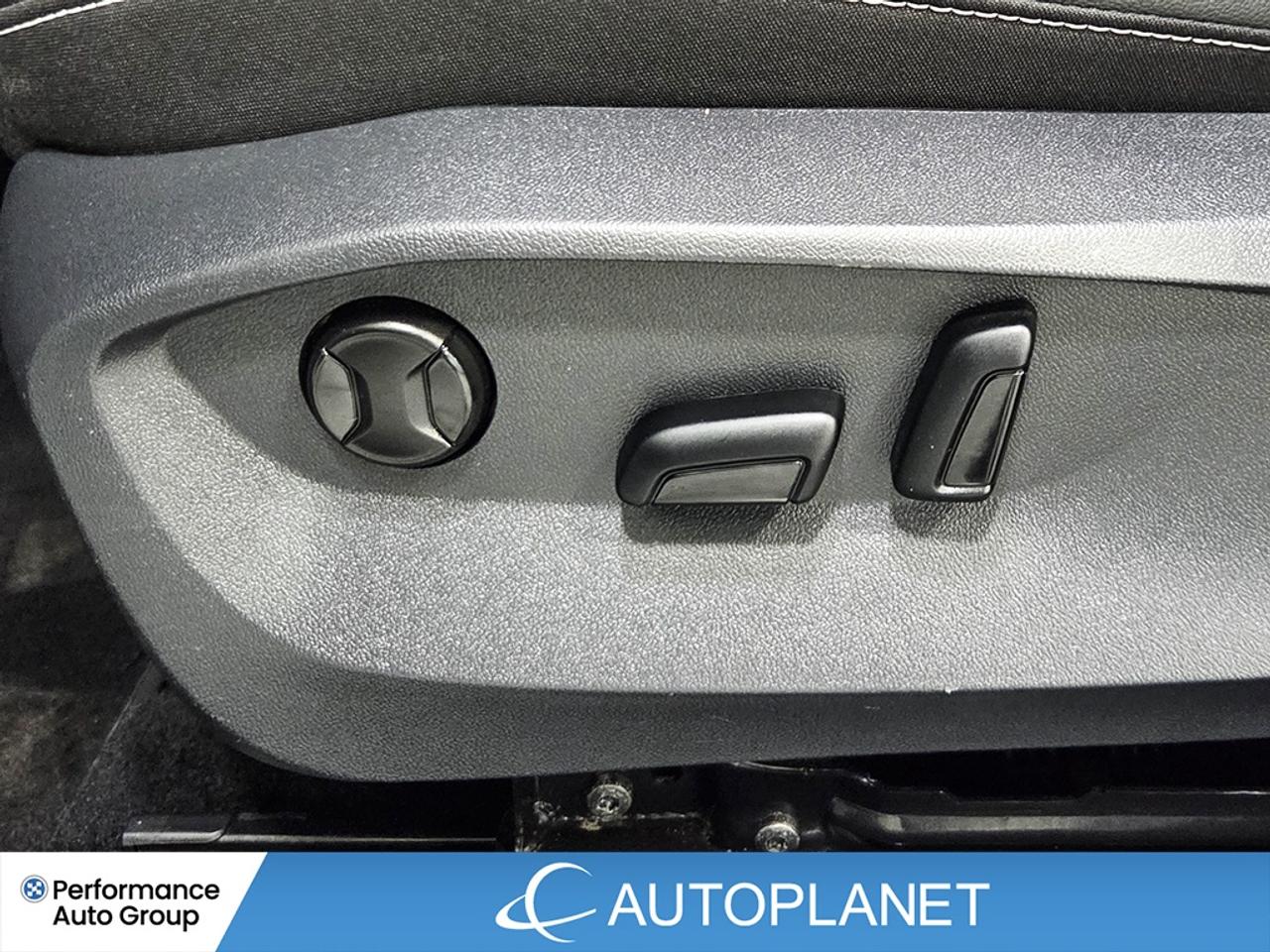 2024 Volkswagen Taos Comfortline, Back Up Cam, Pano Roof, Apple CarPlay Photo