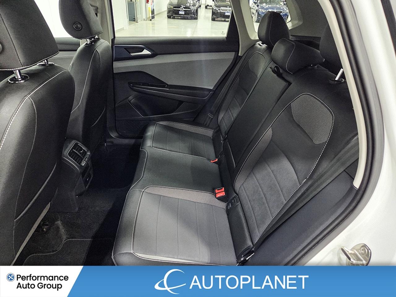 2024 Volkswagen Taos Comfortline, Back Up Cam, Pano Roof, Apple CarPlay Photo