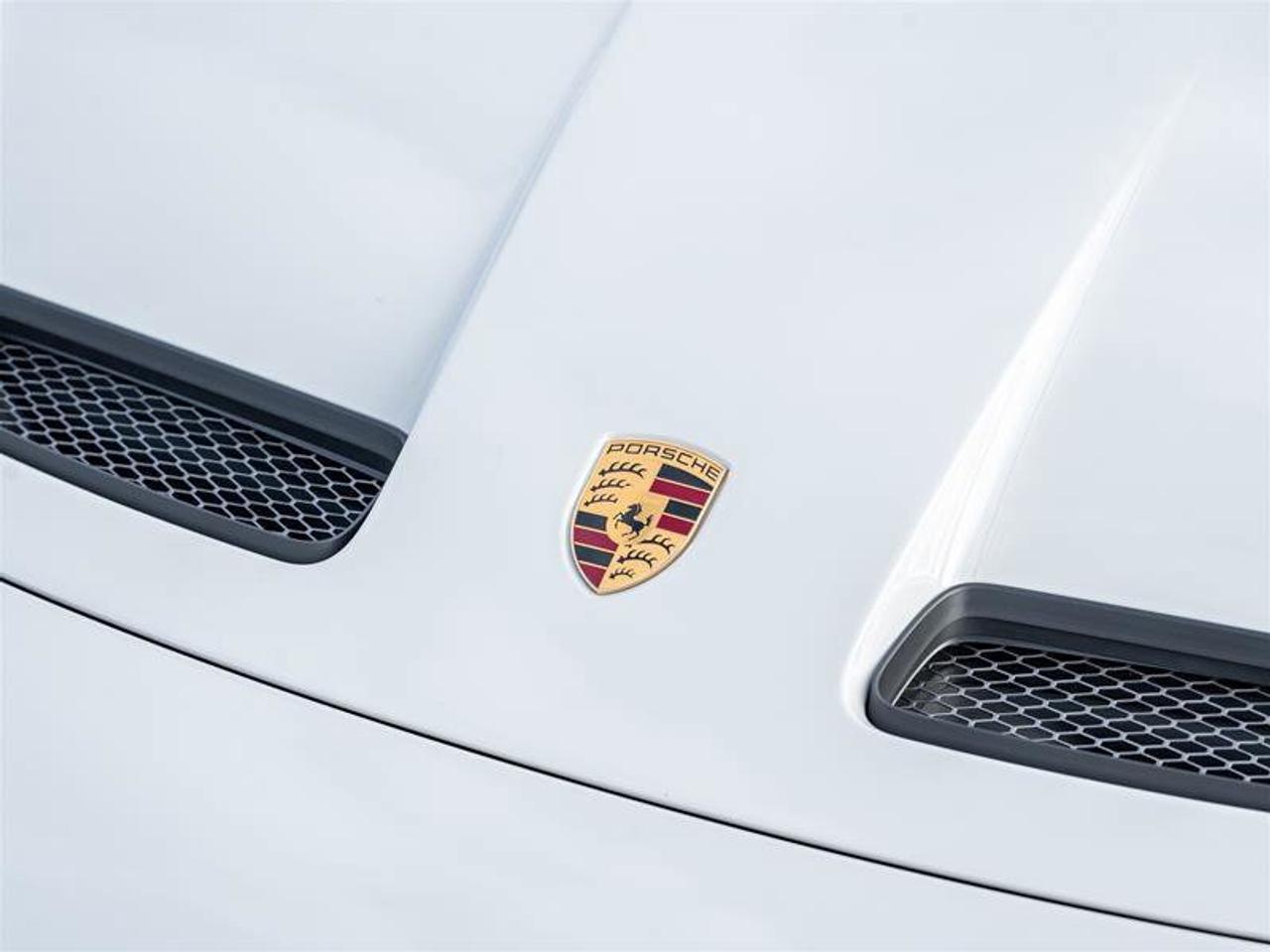 2022 Porsche 911 GT3 Coupe Touring Pkg CPO PCCB Front Axle Lift Sys Photo