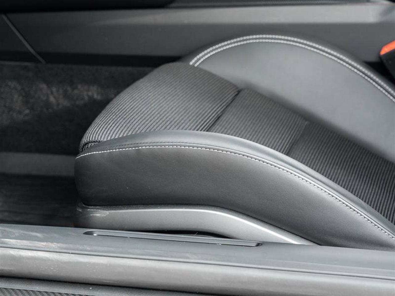 2022 Porsche 911 GT3 Coupe Touring Pkg CPO PCCB Front Axle Lift Sys Photo