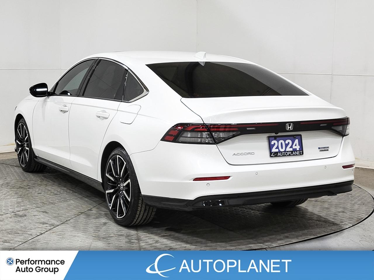 2024 Honda Accord Hybrid Touring AWD, Navi, Sunroof, Back Up Cam,Bose Sound Photo4