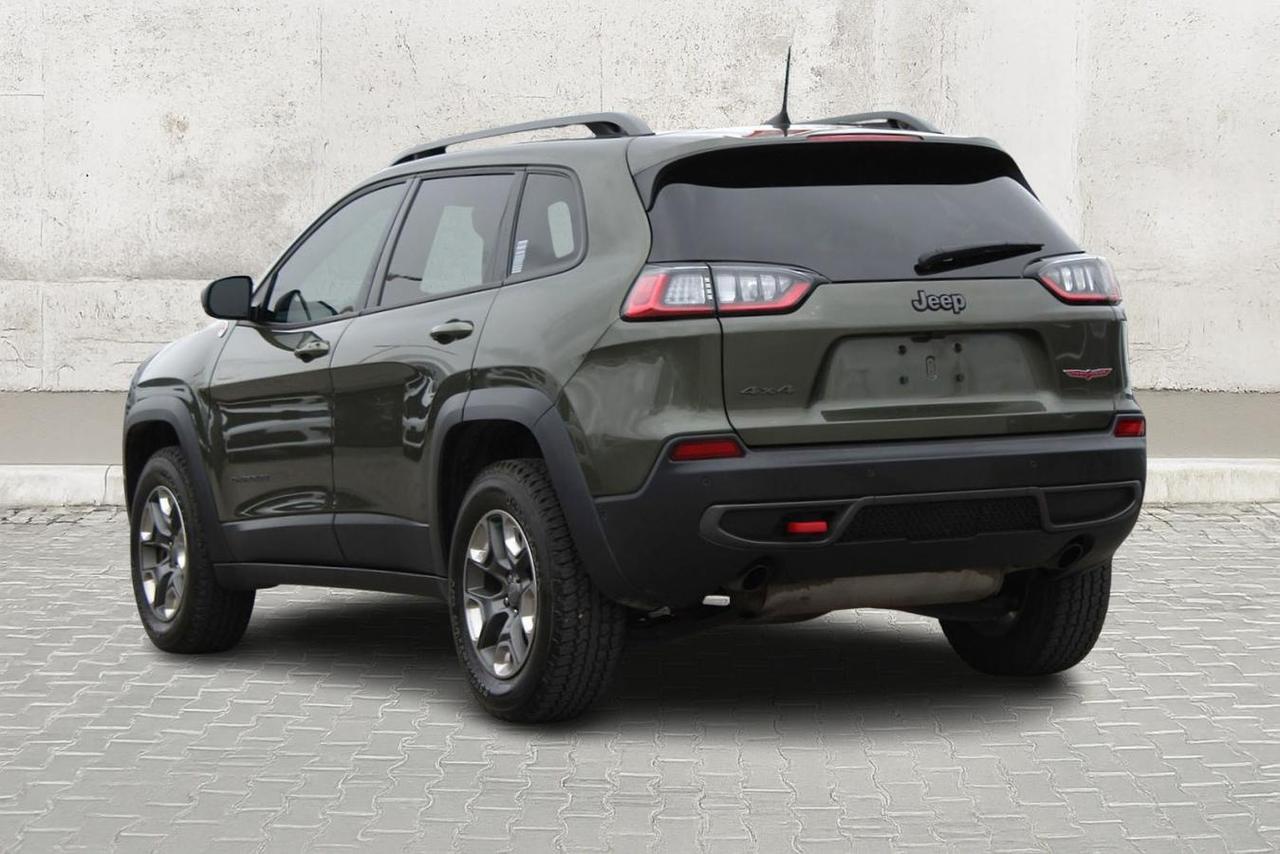 2019 Jeep Cherokee Trailhawk  SiriusXM Gps HtdSeats BkpCam Photo