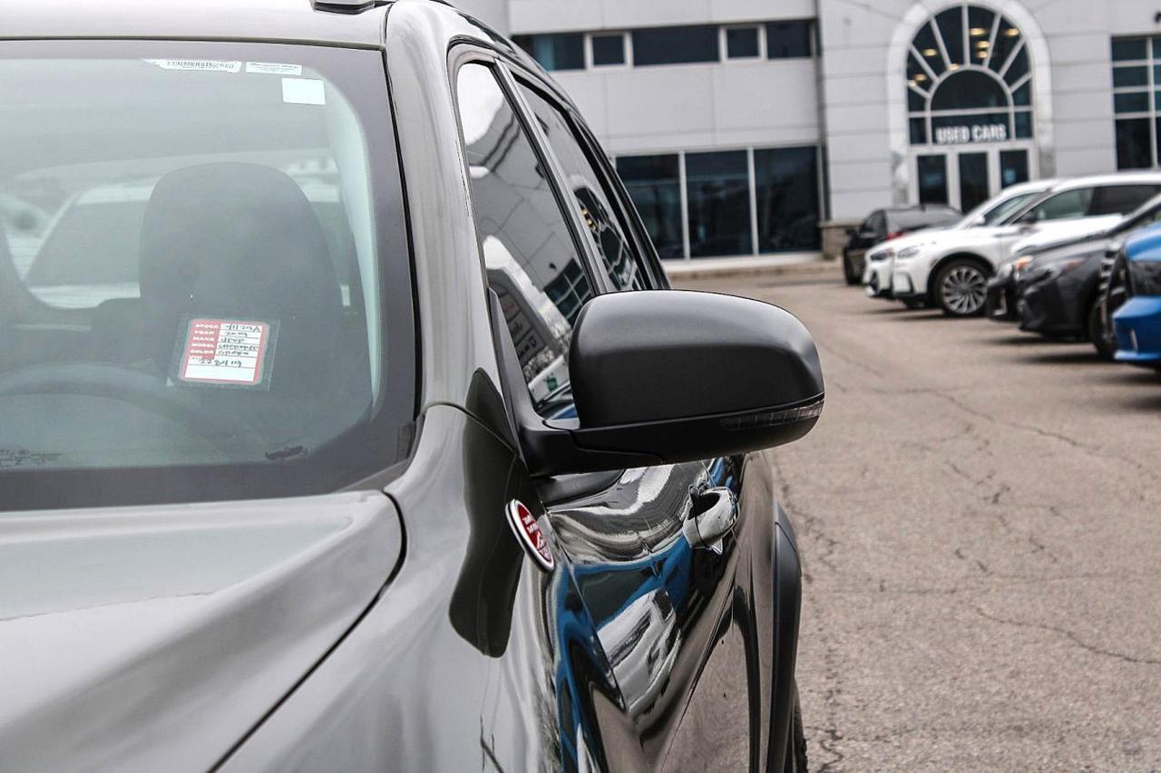 2019 Jeep Cherokee Trailhawk  SiriusXM Gps HtdSeats BkpCam Photo