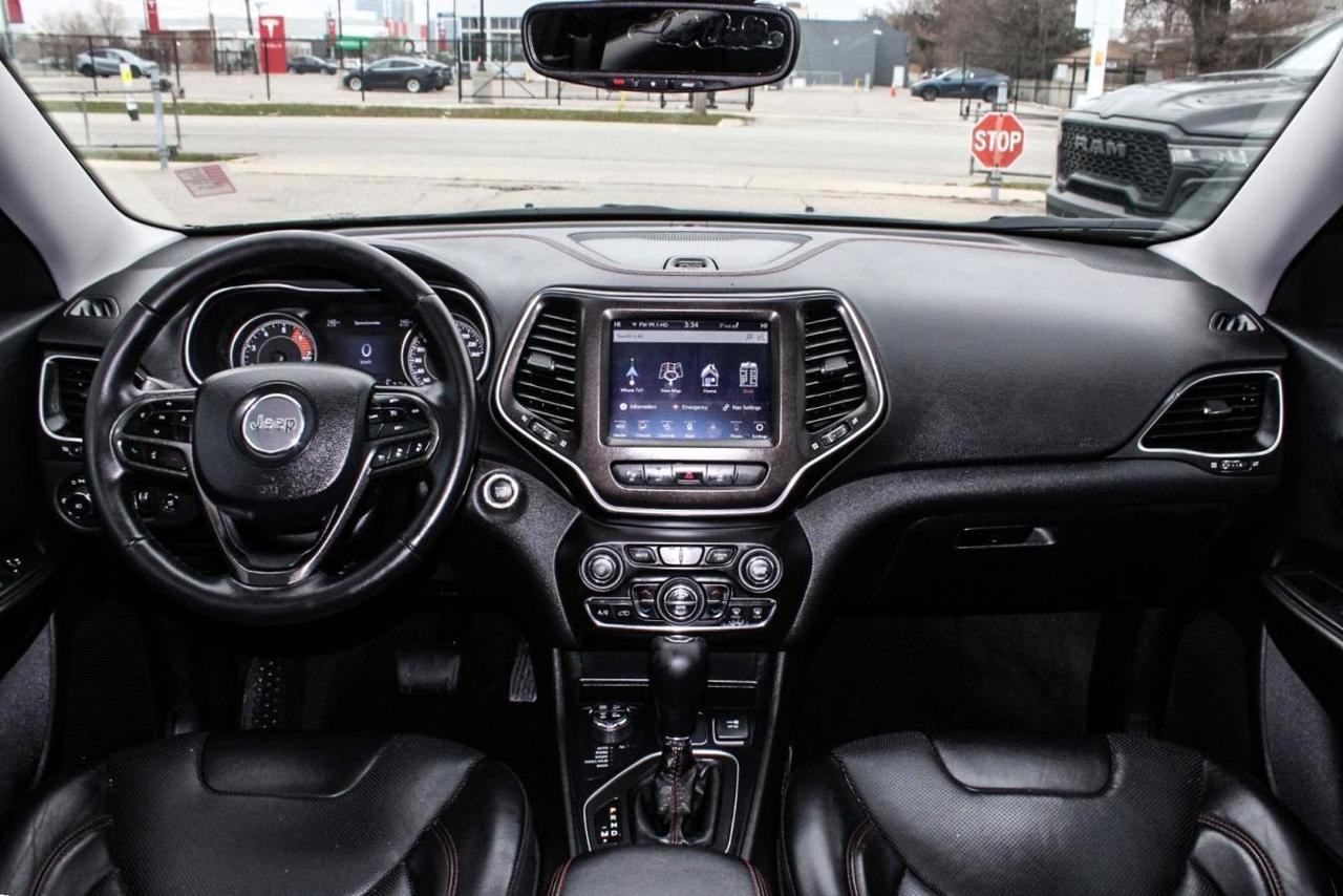 2019 Jeep Cherokee Trailhawk  SiriusXM Gps HtdSeats BkpCam Photo