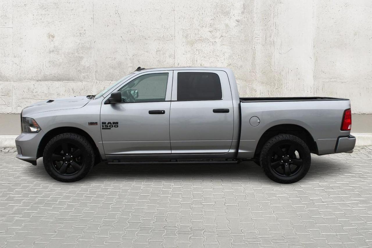 2021 RAM 1500 Classic CLASSIC TRADESMAN Photo2