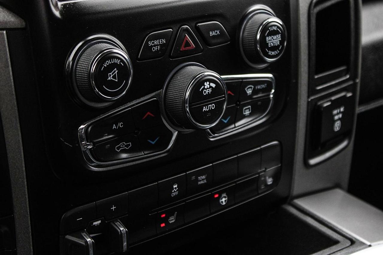 2021 RAM 1500 Classic CLASSIC TRADESMAN Photo