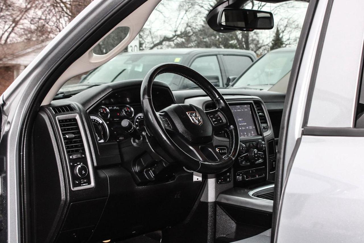 2021 RAM 1500 Classic CLASSIC TRADESMAN Photo