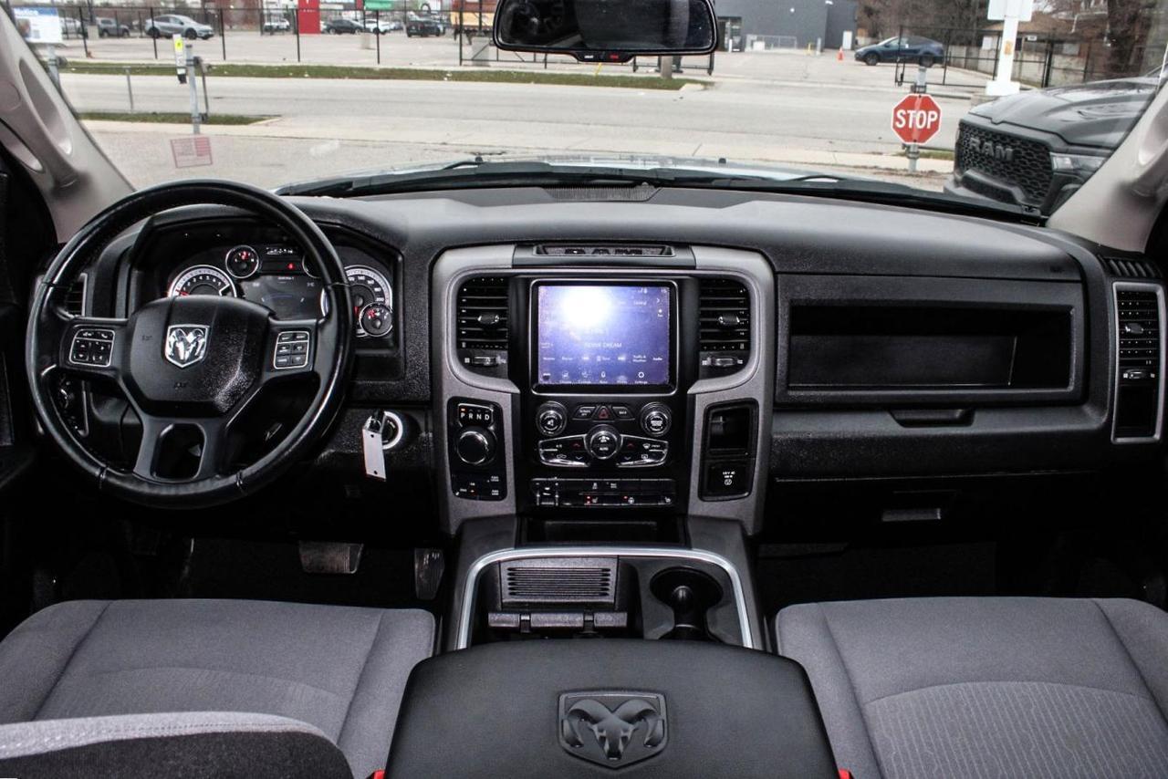 2021 RAM 1500 Classic CLASSIC TRADESMAN Photo