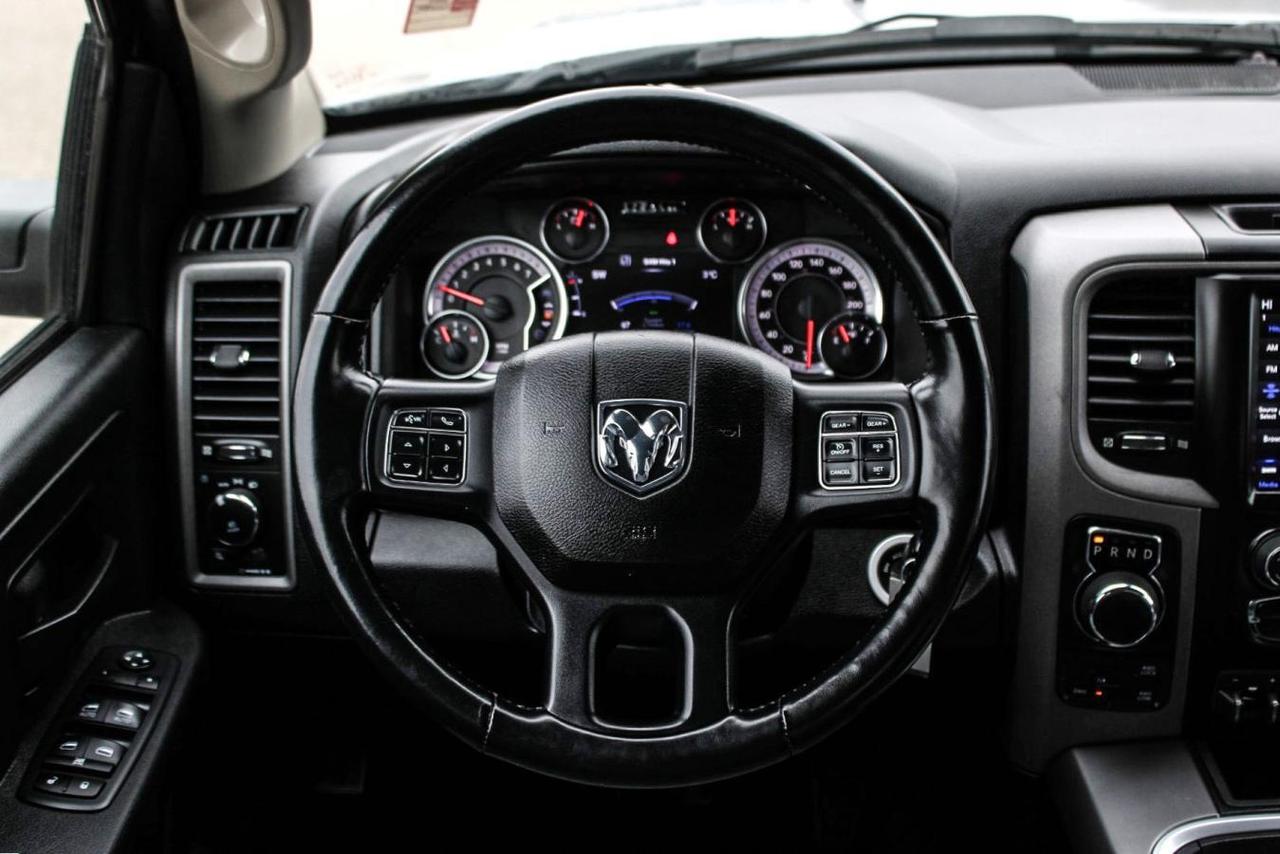 2021 RAM 1500 Classic CLASSIC TRADESMAN Photo