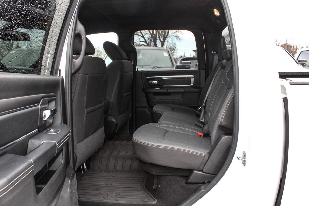 2021 RAM 1500 Classic Classic Warlock Crew Cab 4x4  Gps BkpCam RearParki Photo