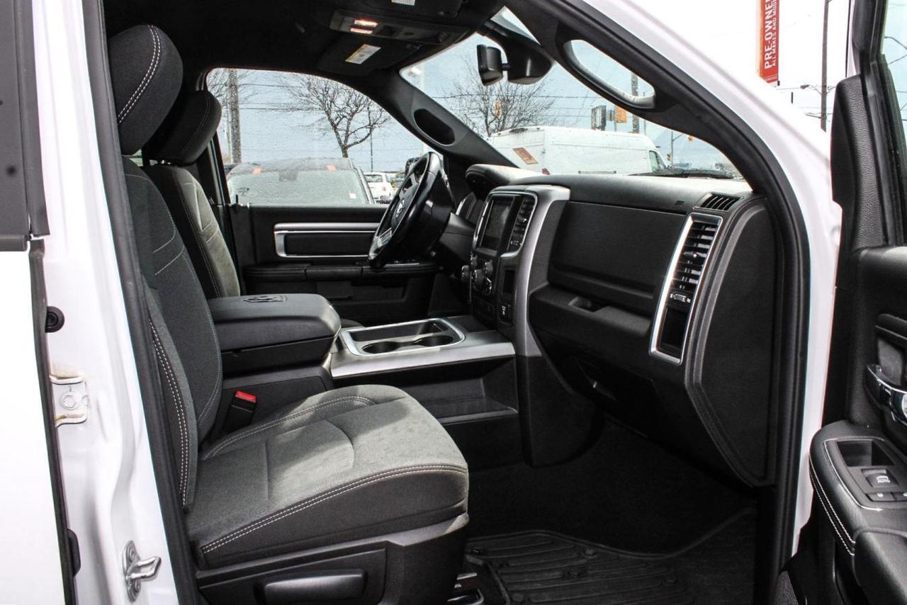 2021 RAM 1500 Classic Classic Warlock Crew Cab 4x4  Gps BkpCam RearParki Photo