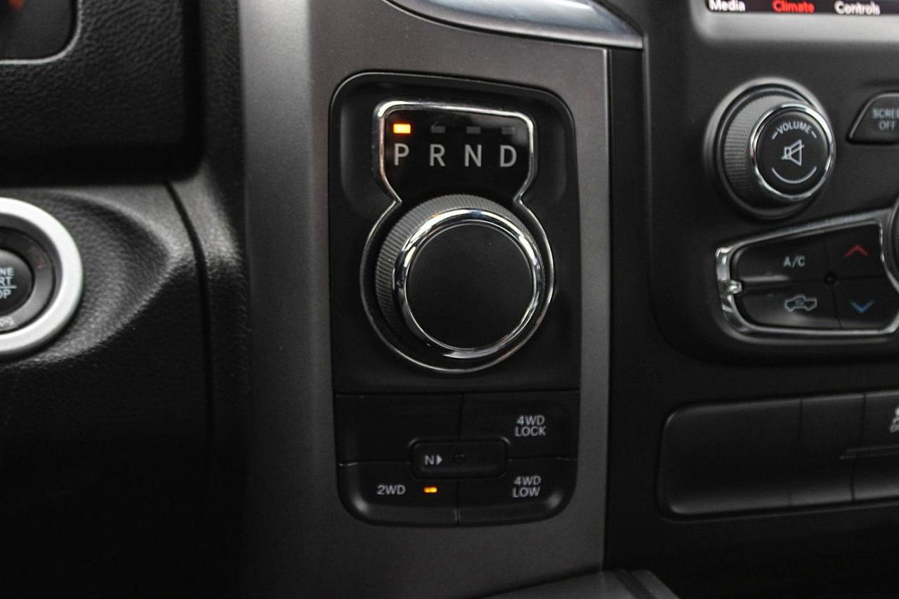 2021 RAM 1500 Classic Classic Warlock Crew Cab 4x4  Gps BkpCam RearParki Photo