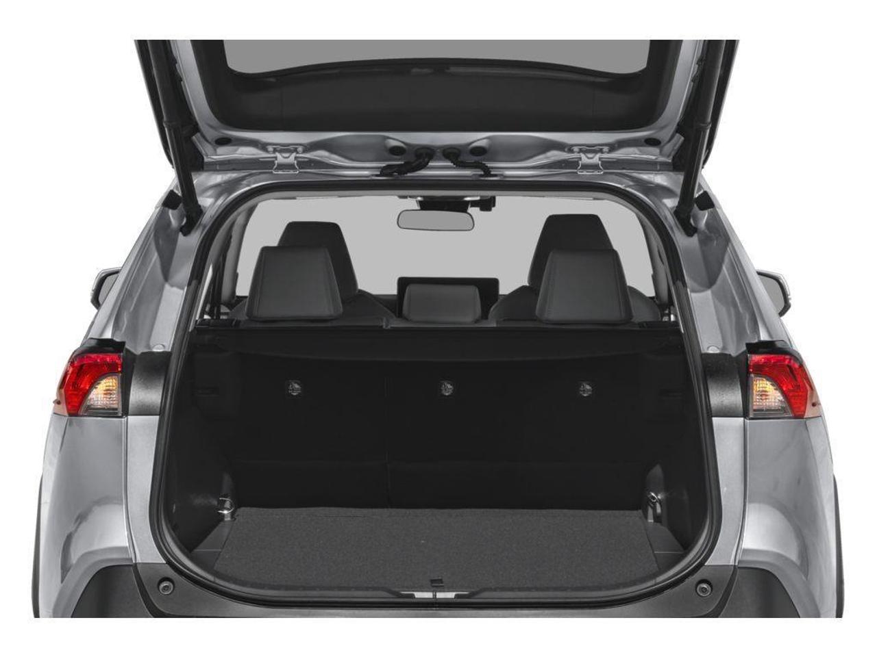 2025 Toyota RAV4 XLE Photo