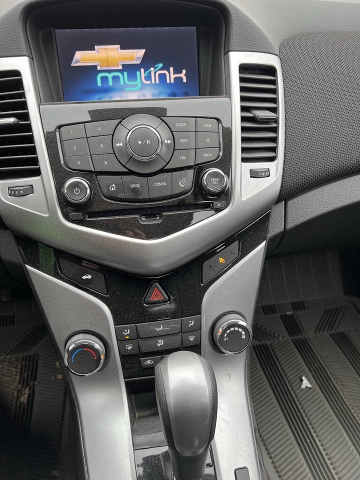 2016 Chevrolet Cruze 1LT Auto 4dr Sedan Automatic Photo