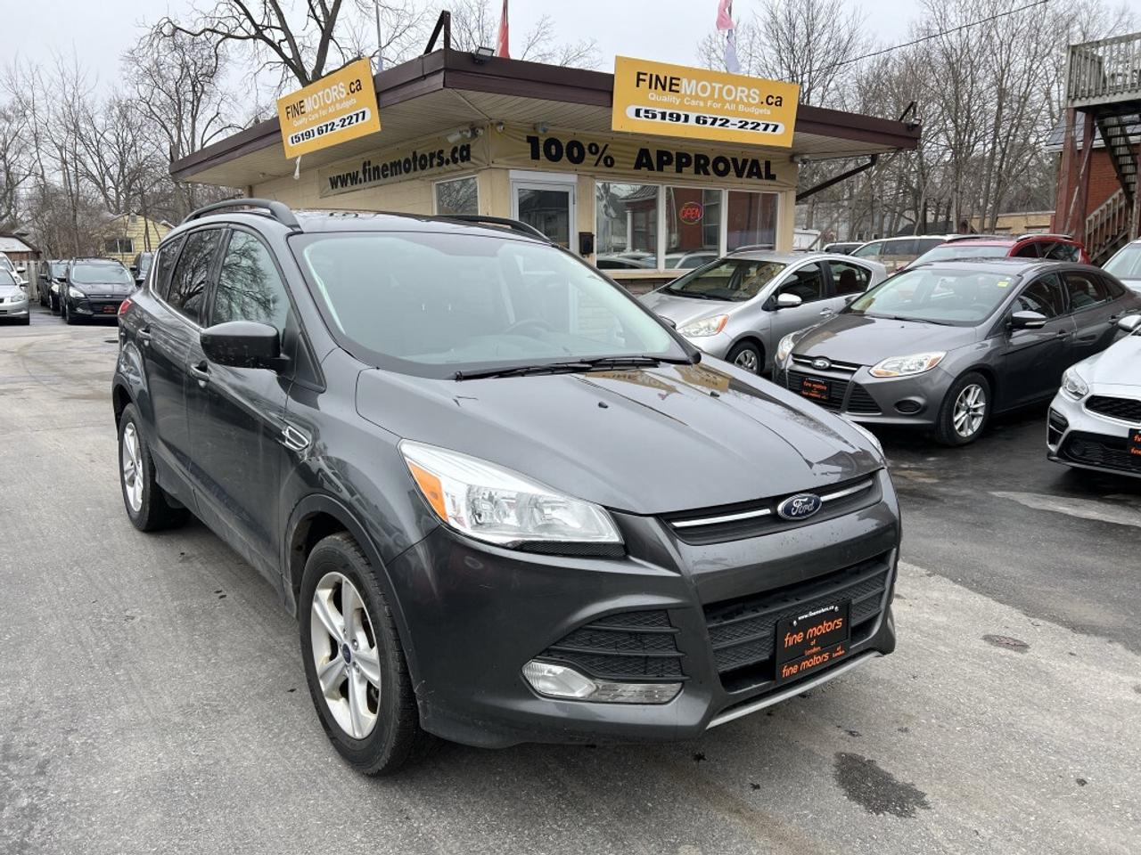 2016 Ford Escape SE 4dr 4x4 Automatic Photo0