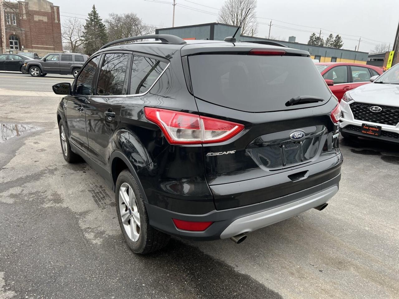 2014 Ford Escape SE 4dr Front-wheel Drive Automatic Photo4