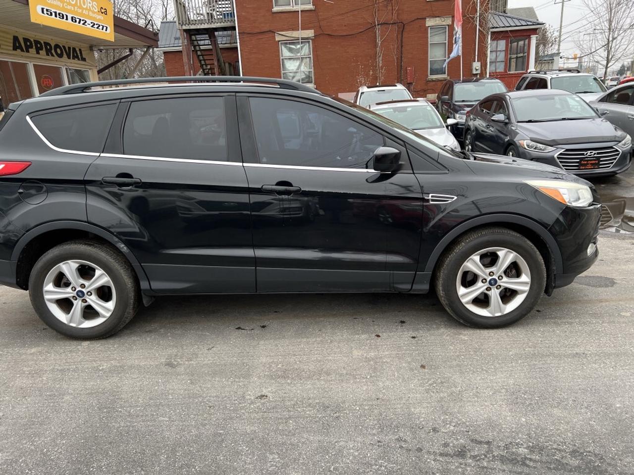 2014 Ford Escape SE 4dr Front-wheel Drive Automatic Photo