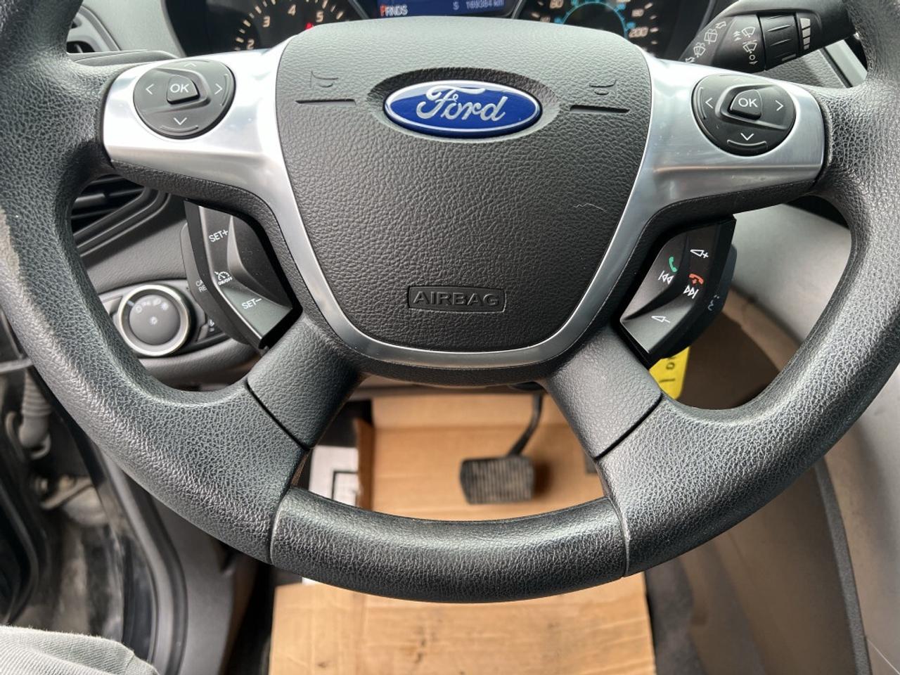 2014 Ford Escape SE 4dr Front-wheel Drive Automatic Photo