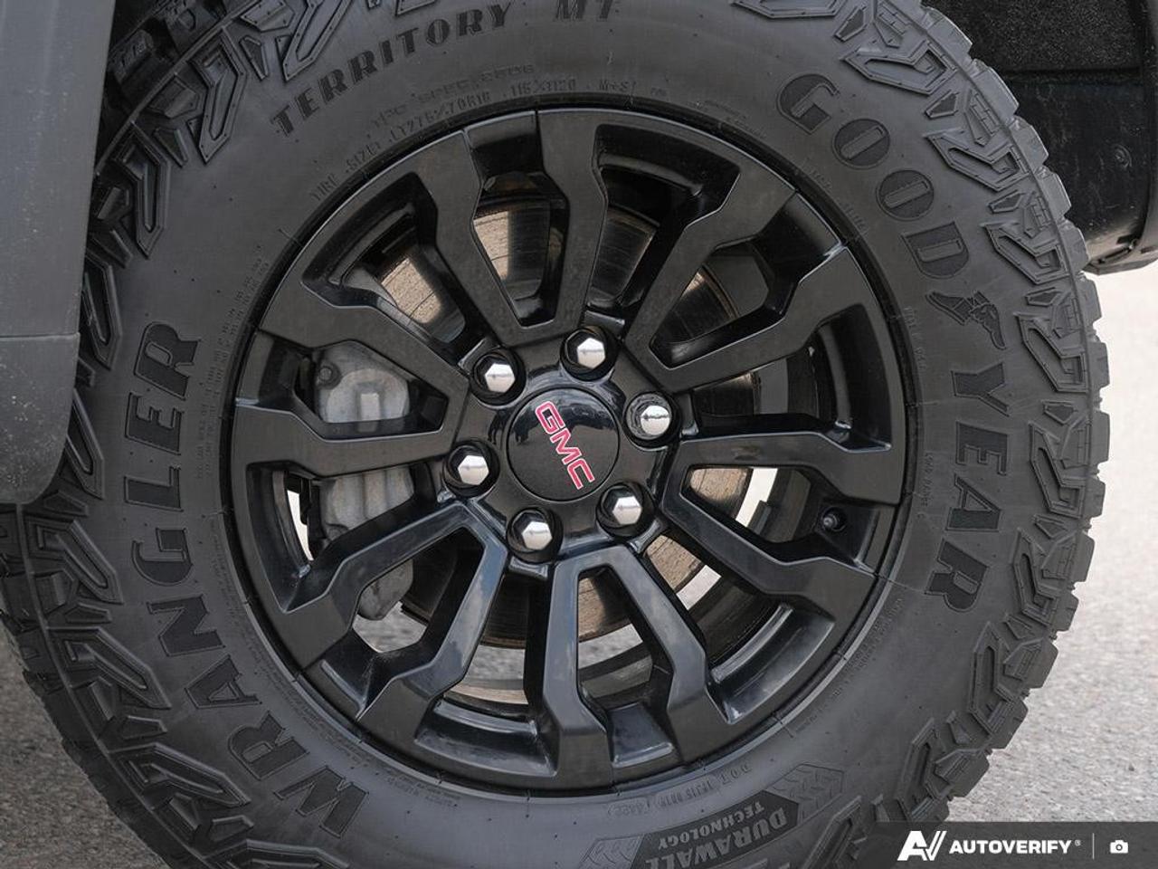 2023 GMC Sierra 1500 Crew Cab Short Box 4-Wheel Drive AT4X Photo