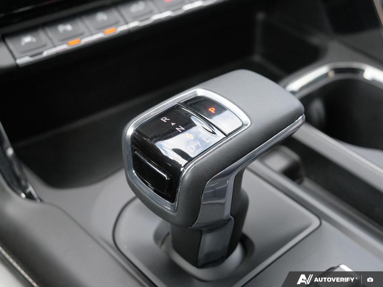 2023 GMC Sierra 1500 Crew Cab Short Box 4-Wheel Drive AT4X Photo