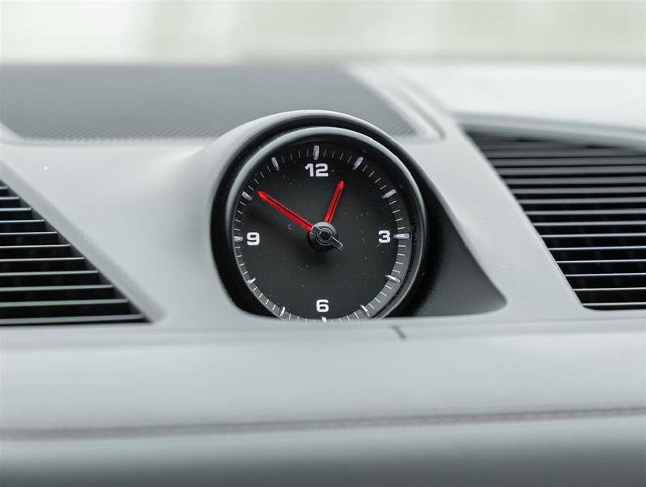 2022 Porsche Cayenne Platinum Edition Coupe AWD Existing Warranty Until Photo