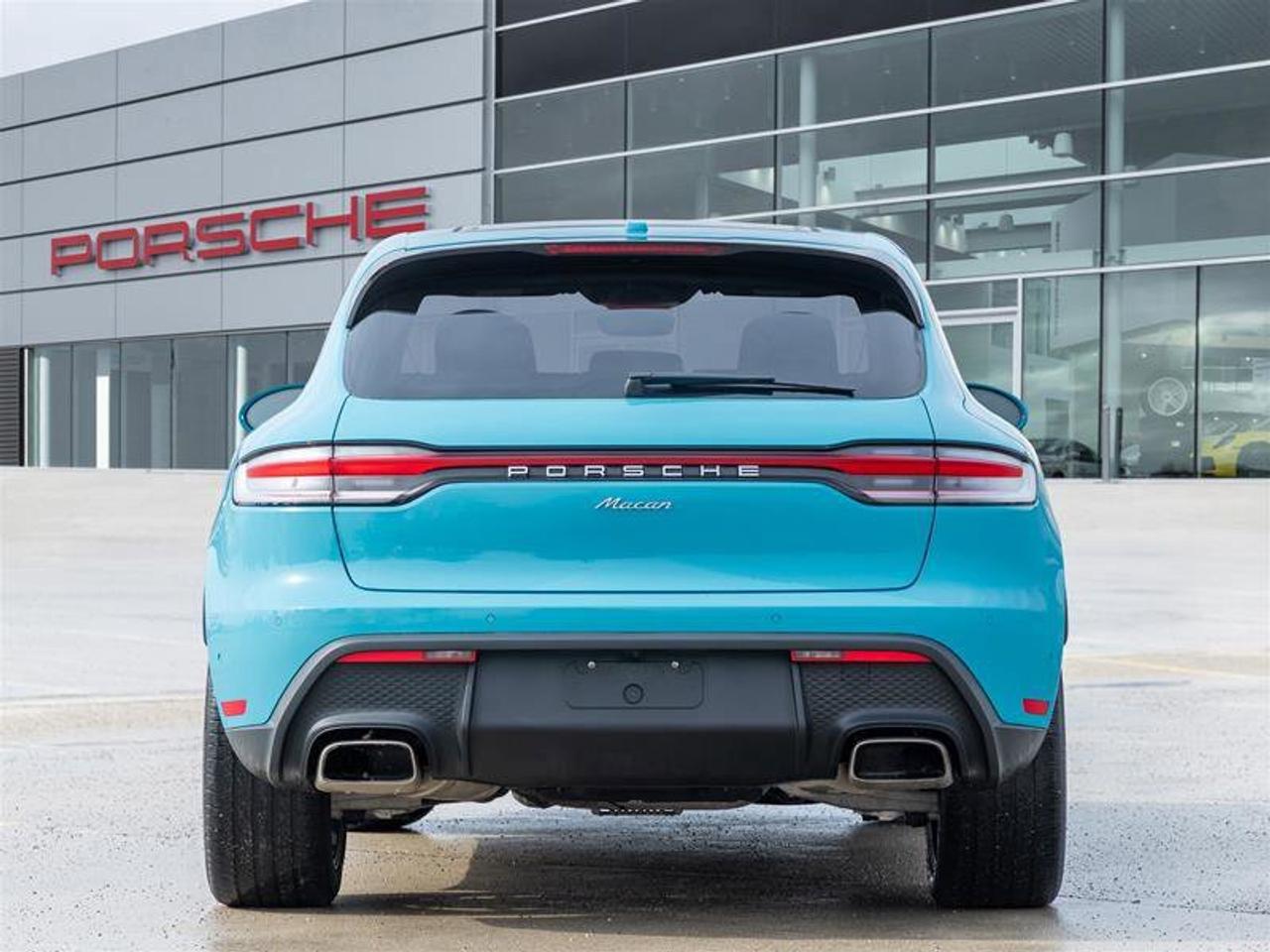 2023 Porsche Macan AWD Premium Pkg Plus 20 Macan S Wheels in Vesuvius Photo4