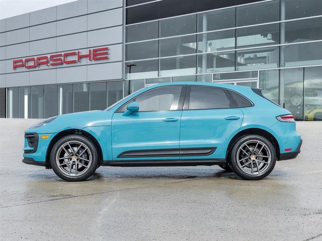 2023 Porsche Macan AWD Premium Pkg Plus 20 Macan S Wheels in Vesuvius Photo2