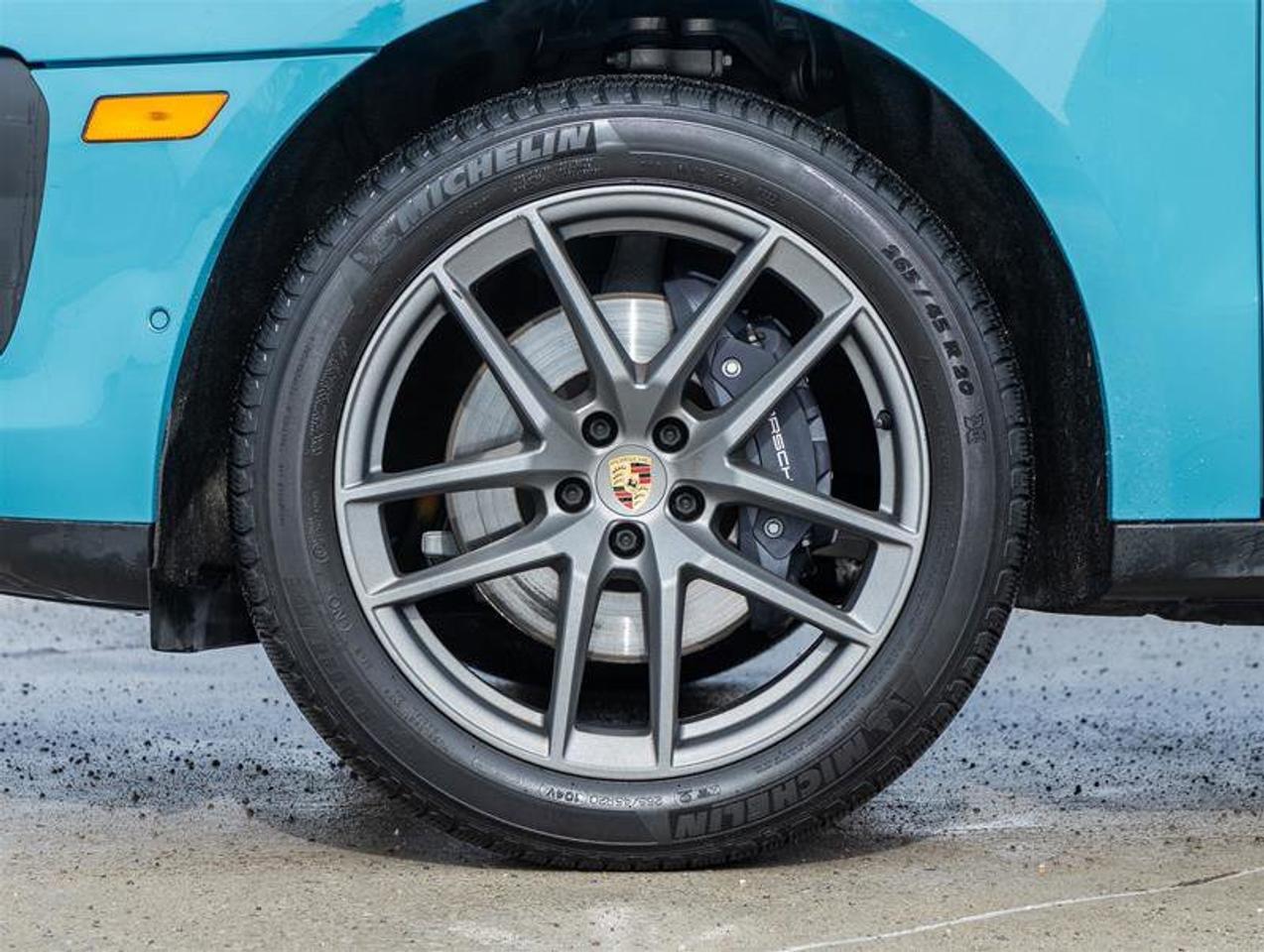 2023 Porsche Macan AWD Premium Pkg Plus 20 Macan S Wheels in Vesuvius Photo